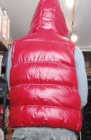 Wattierte Kapuzenweste Rot gl&auml;nzend in...