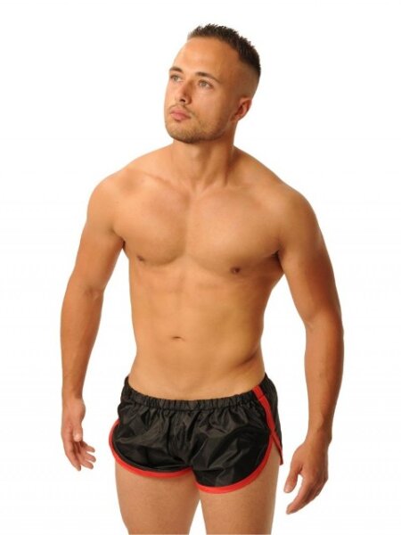 Fist Shorts • Schwarz / Rot in Größe L